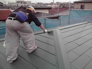 怪しい雲行きの中