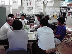 下見積り作成、本見積り作成、打ち合わせ風景。