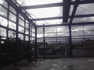 会社前鉄骨現場